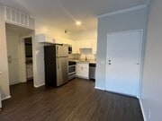 Photo - 14900 Moorpark Street