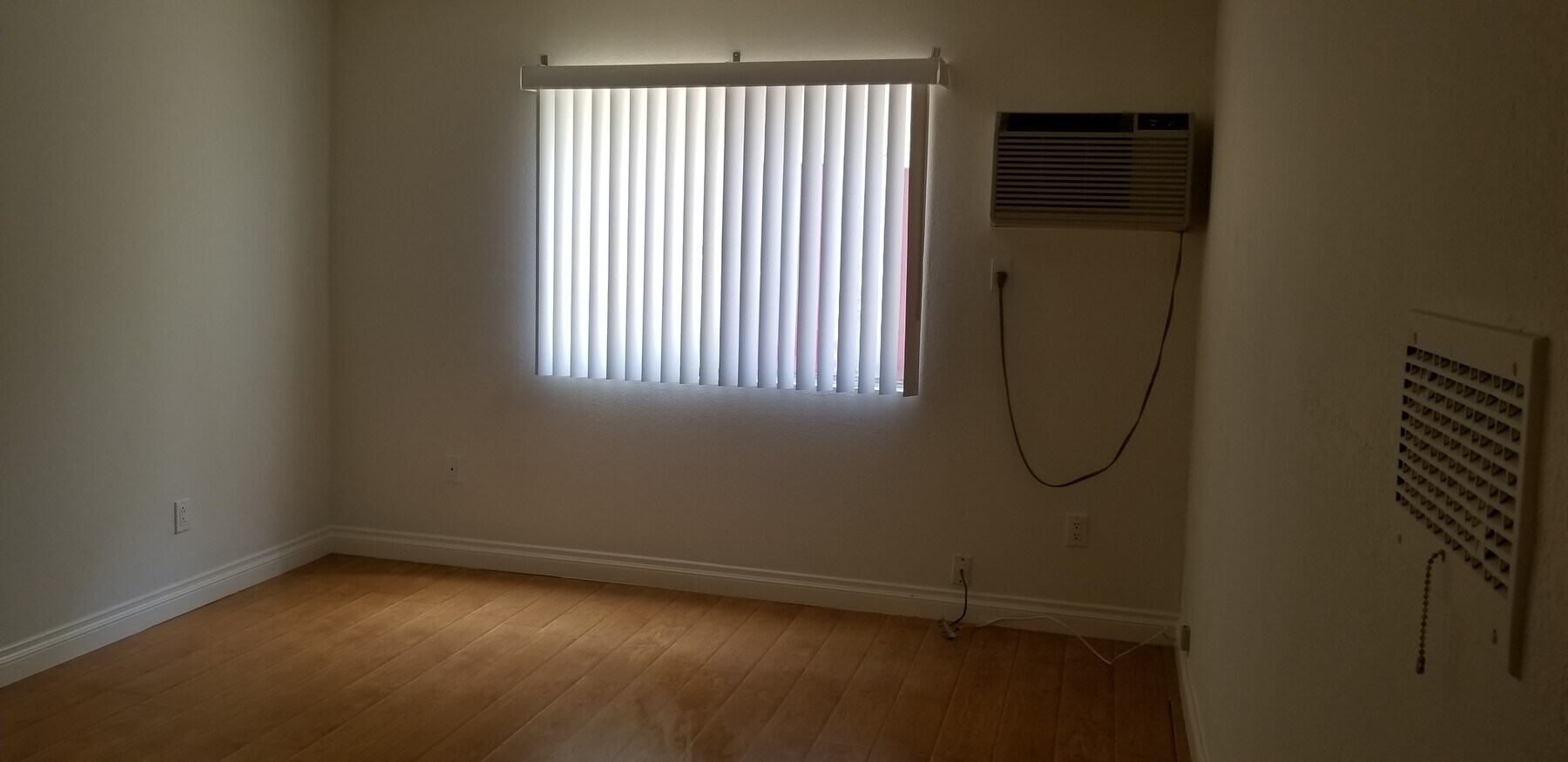 Photo - 18530 Hatteras St Unit 102