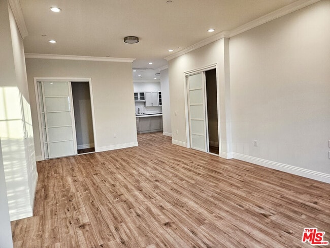 Photo - 944 S Serrano Ave Unit PH1