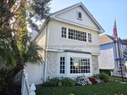 Photo - 1728 Lake St