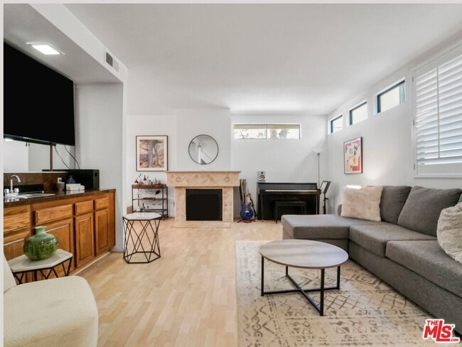 Photo - 1325 26th St Unit E