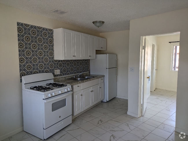 Building Photo - 7002 Linda Vista Rd Rental