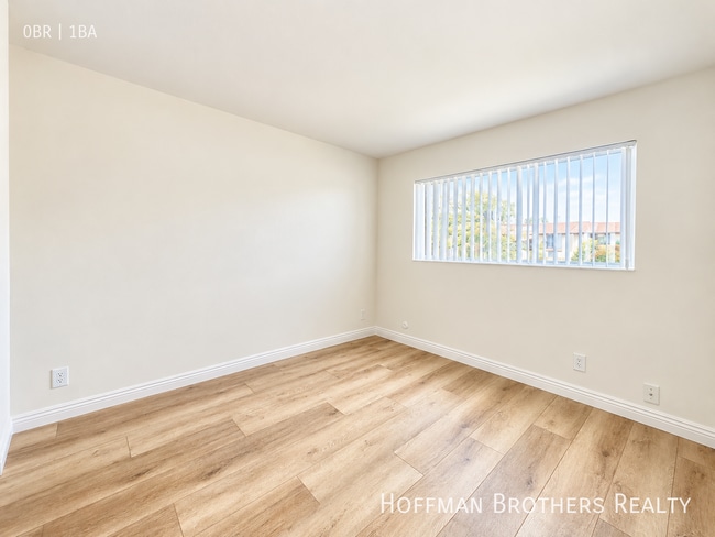Photo - 14024 Oxnard St Unit 21