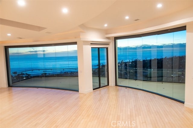 Photo - 648 Mystic View