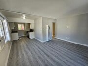 Photo - 224 N 7th St