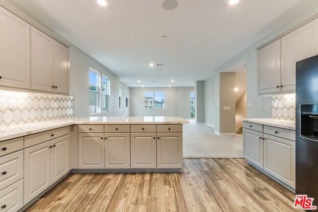 Photo - 713 Daniel Freeman Cir