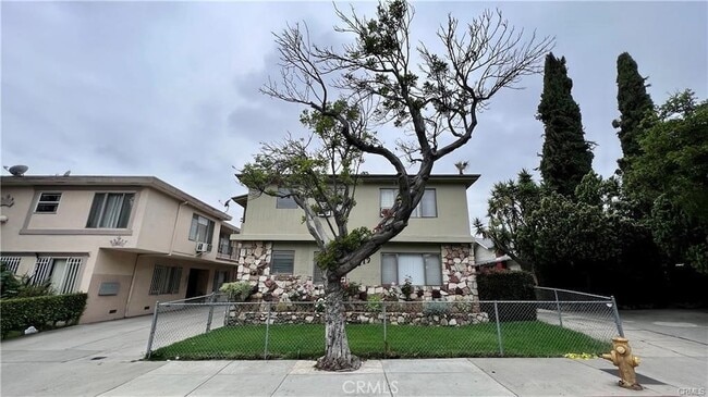 Building Photo - 919 N Orange Grove Ave Unit 5
