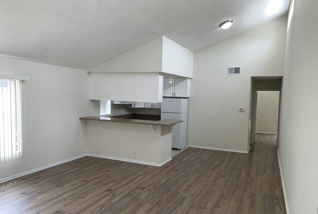Photo - 1939 Beloit Ave Apartment Unit 204