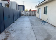 Photo - 372 W 9th St