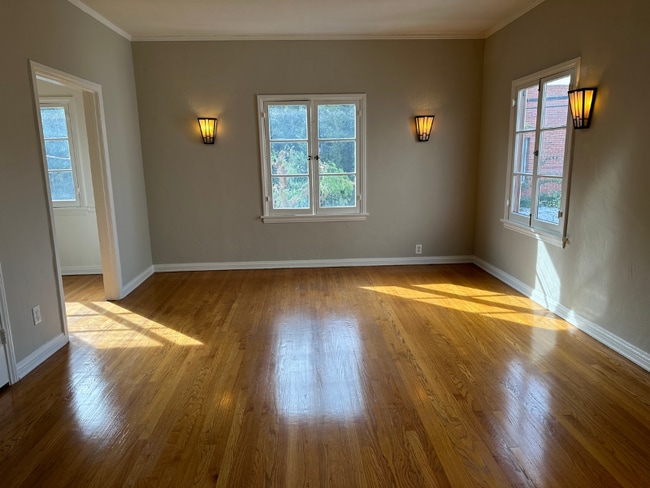 Photo - 415 Cloverdale Ave Unit 6