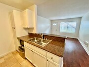 Photo - Updated 1bd/1bth Normal Heights Apartment ...