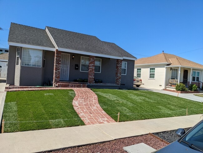 Building Photo - 3318 W 157th St Unit A