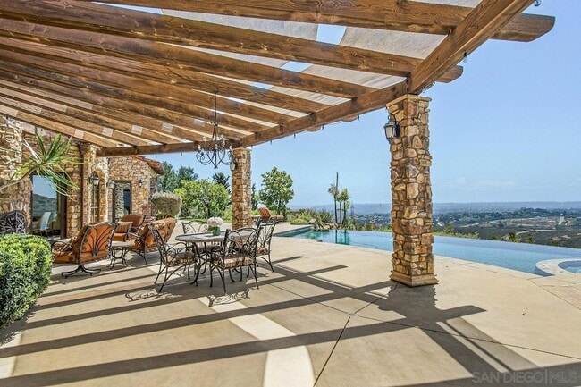 Photo - 19557 Fortuna Del Este