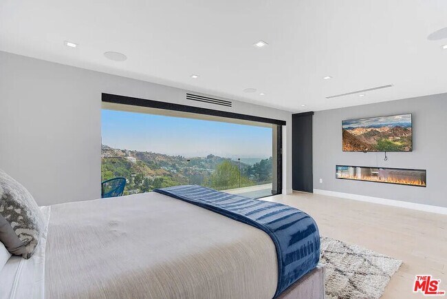 Photo - 8401 Wyndham Rd