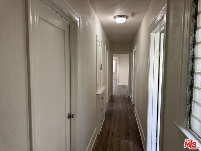 Photo - 901 S Berendo St