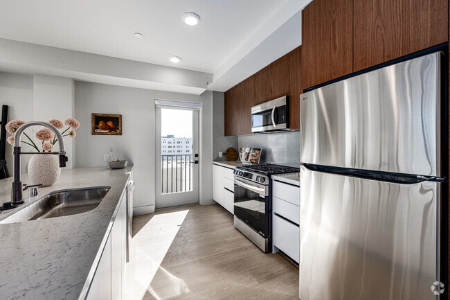 2BR, 2BA - 1008SF - Kitchen - The Boutique