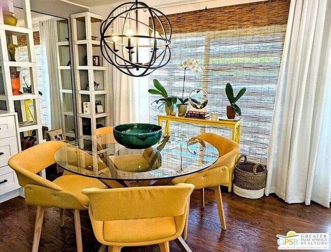 Photo - 20 Vía Valverde