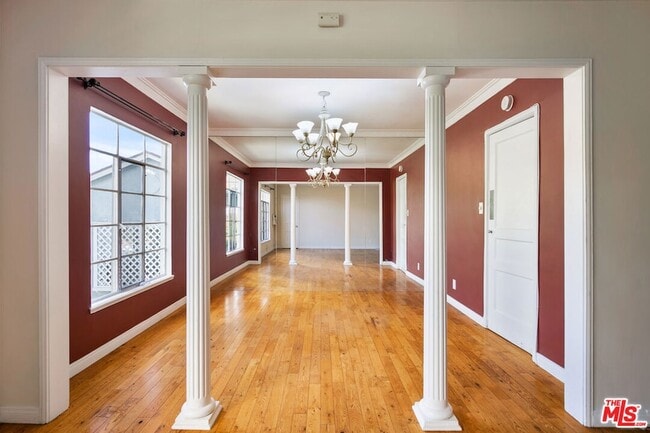 Building Photo - 1323 N Olive Dr Unit 29C