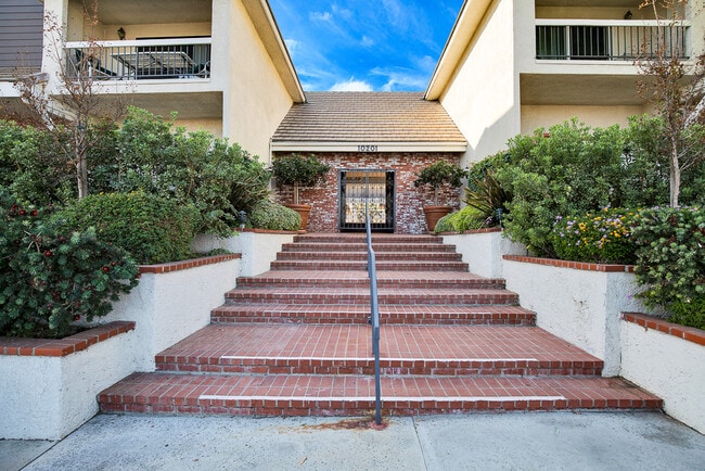 Front Of HOA - 10201 Mason Ave Townhome