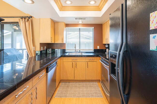 Photo - 46631 Arapahoe Cir Unit B