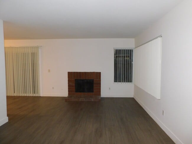 Photo - 3525-3529 W. Park Balboa Ave. Unit 3525