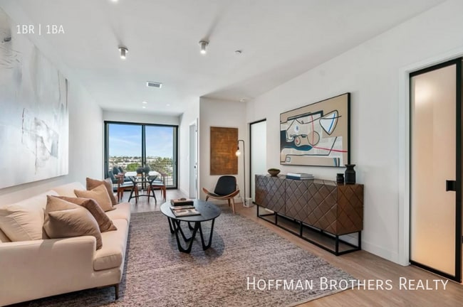 Building Photo - 3686 Overland Ave Unit PH10