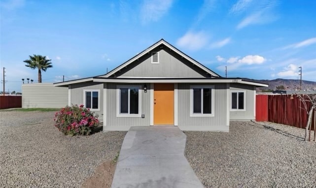 Photo - 1190 S San Jacinto Ave House