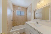 Photo - 1381 Burwood St