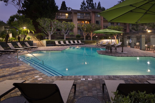 eaves Lake Forest - eaves Lake Forest Apartments