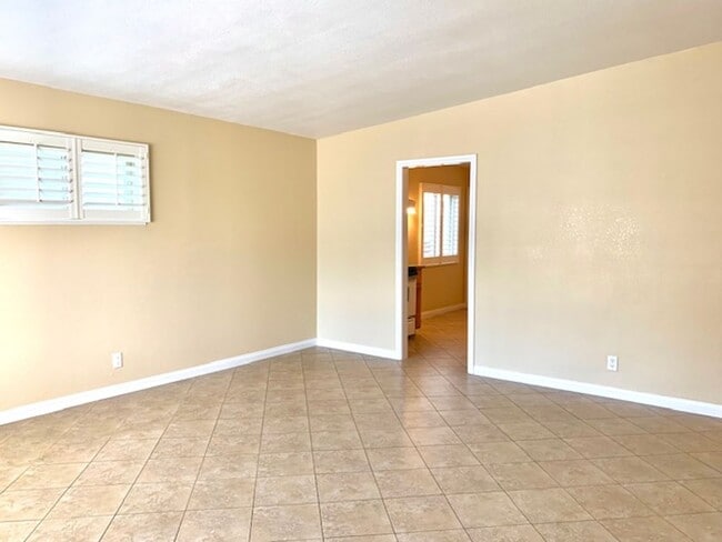Photo - Ventura | 3 Bed + 1 Bath | Belfast Ln