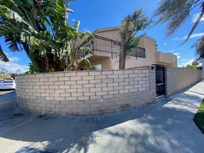 Photo - major8112 Unit D