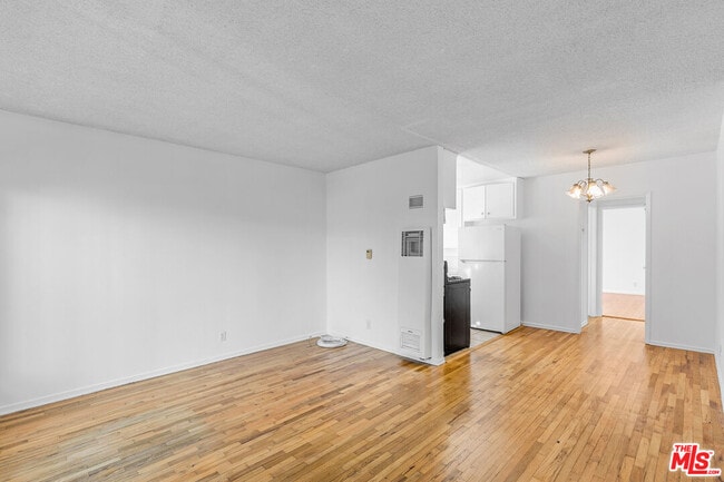 Photo - 1627 S Bundy Dr Unit 1