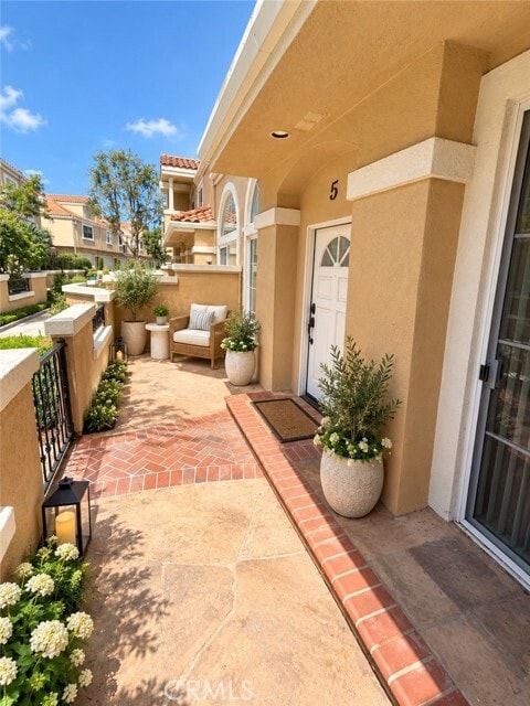 Photo - 5 Opera Ln