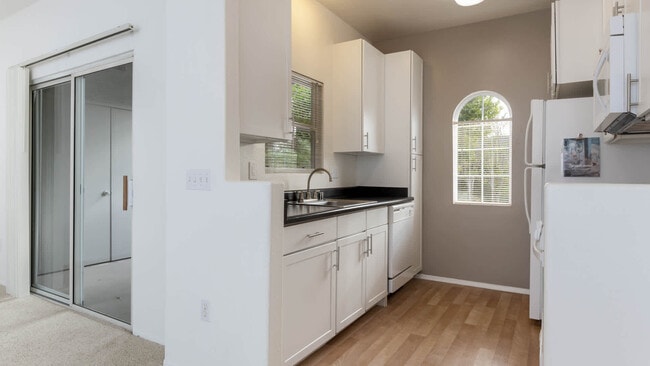 Kitchen - Ridgewood Village