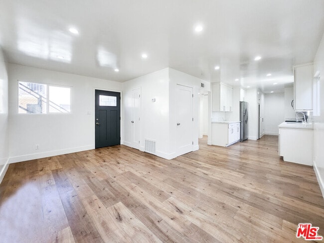 Building Photo - 2917 N Coolidge Ave Unit 1