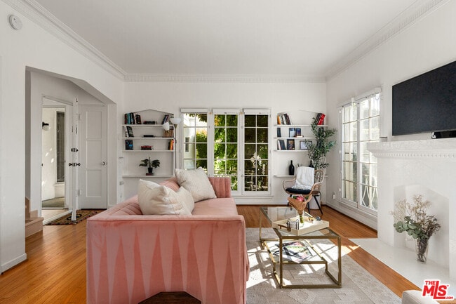 Photo - 6065 Scenic Ave