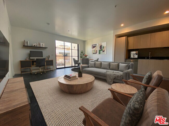 Photo - 5800 Harold Way Unit 413