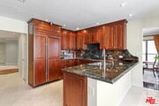 Photo - 10724 Wilshire Blvd
