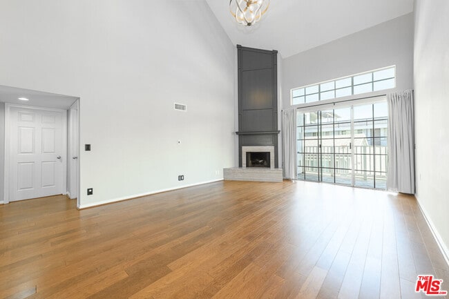 Photo - 11667 Gorham Ave Unit 303