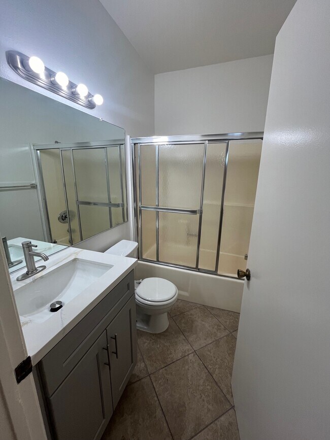 Photo - 11250 Morrison St Unit 204