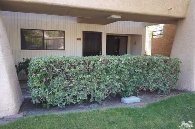 Building Photo - Beautiful Palm Springs Villas II Condo