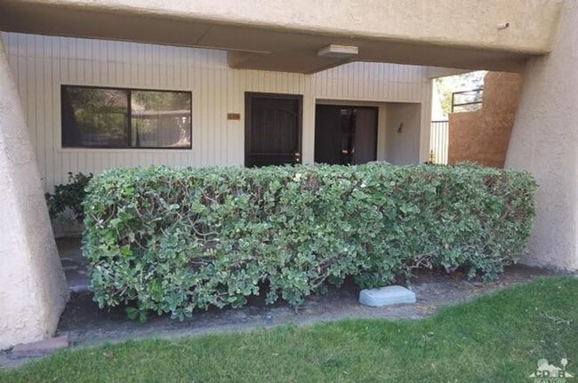 Beautiful Palm Springs Villas II Condo - Beautiful Palm Springs Villas II Condo