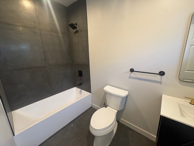 Photo - 2621 Hillcrest Dr