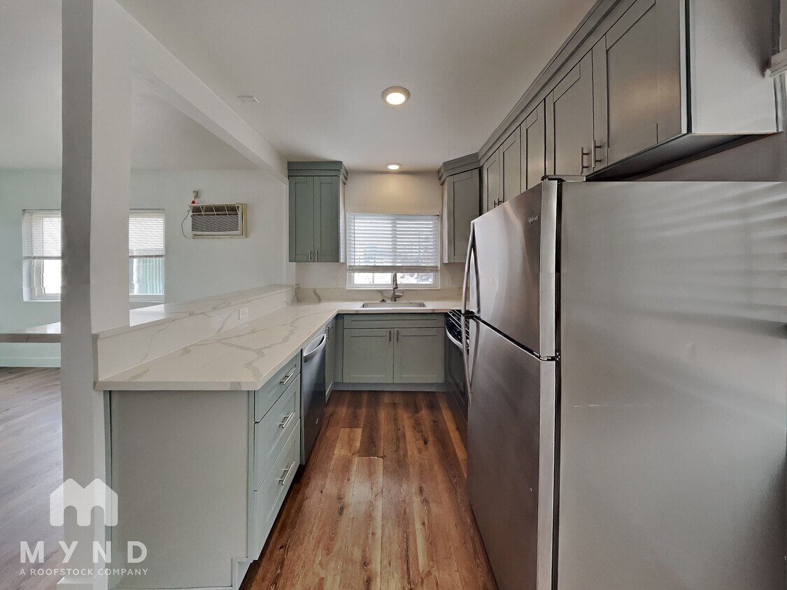 3D Tour - 4178 S 32nd St Condo Unit 9