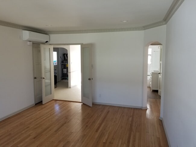 Photo - Euclid Apartments