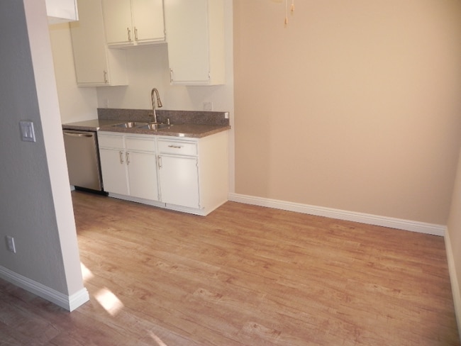 Photo - 8602 Chapman Ave