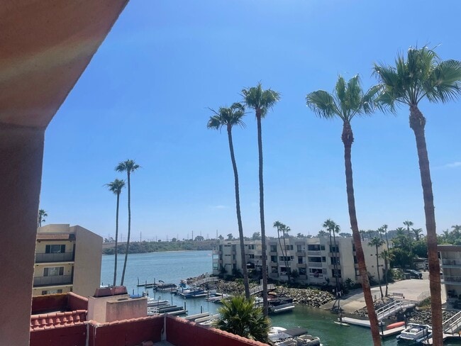 Photo - 4705 Marina Dr