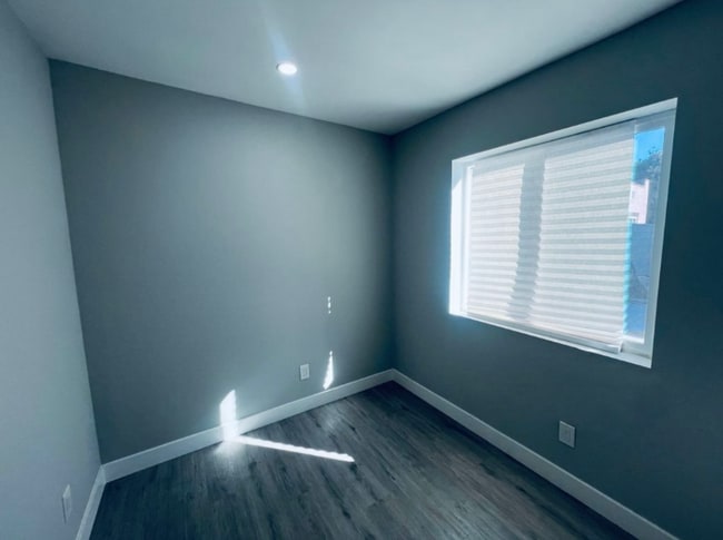 Photo - 2437 Cochran Ave Unit 2