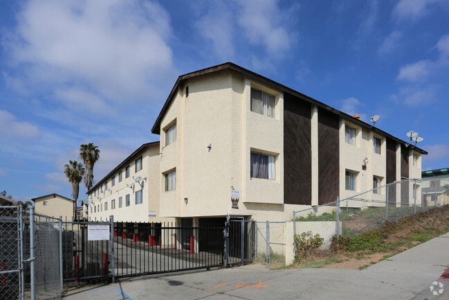 Building Photo - 344-348 S Willie James Jones Ave Rental