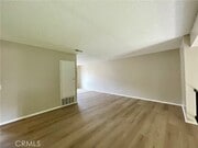 Photo - 326 W 9th St Unit B